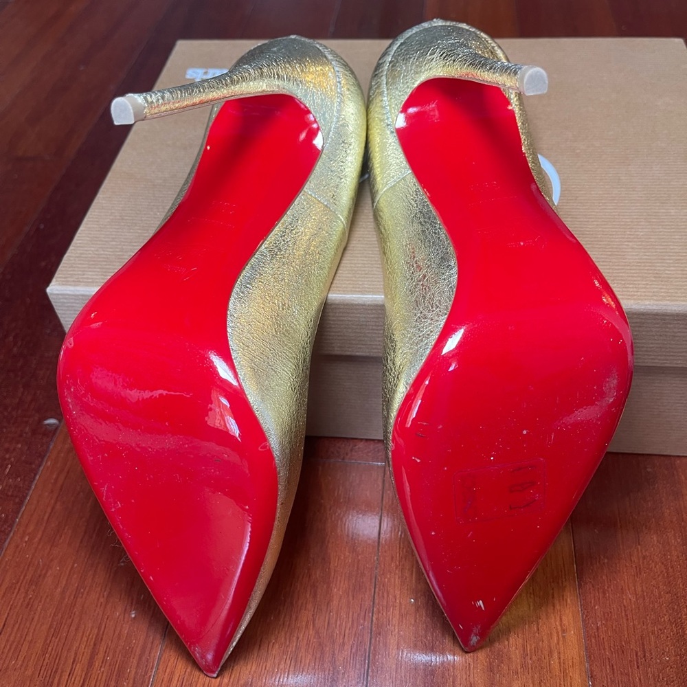 Gently used Christian Louboutin women shoes size 39.5